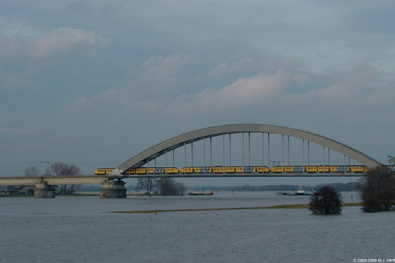 Spoorbrug_02.jpg